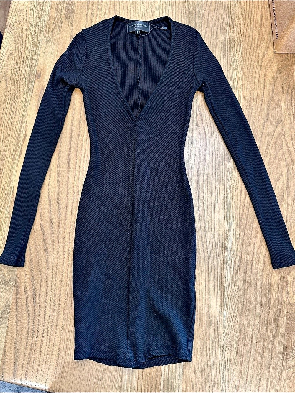Simply BODIED Ribbed V-Neck Midi Dress in Black Size Small NWT